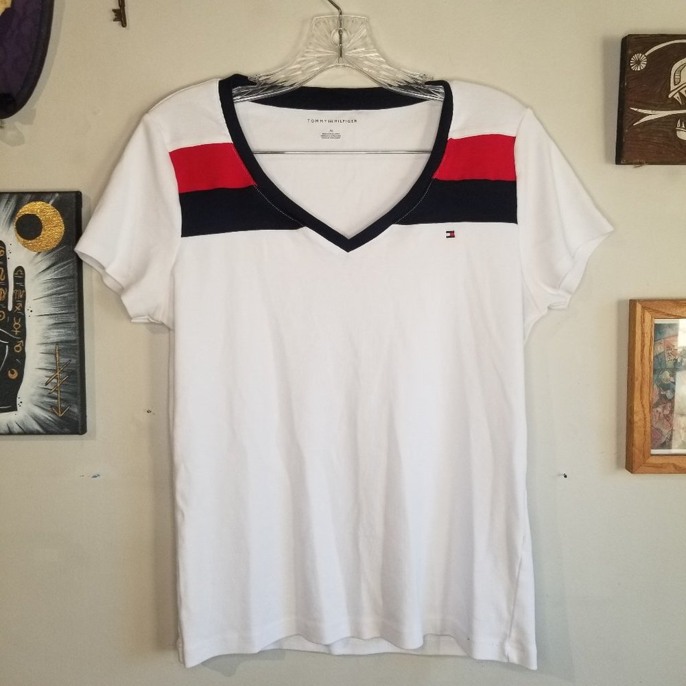Tommy Hilfiger V Neck Women's Tee Size Large